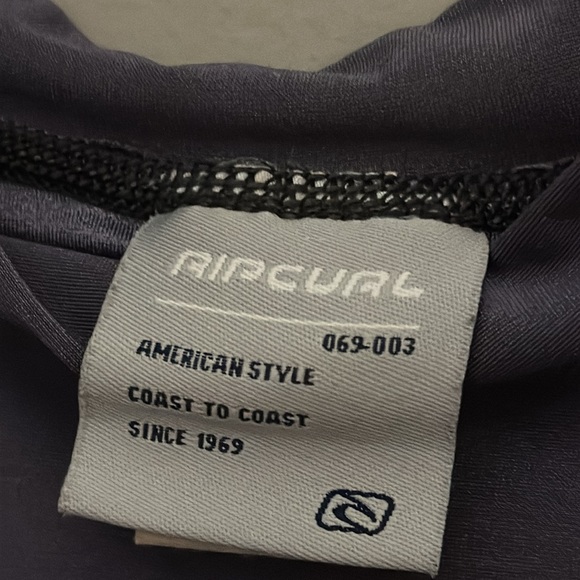 RipCurl vintage Men's gray with Blue Rash Guard - Picture 2 of 5